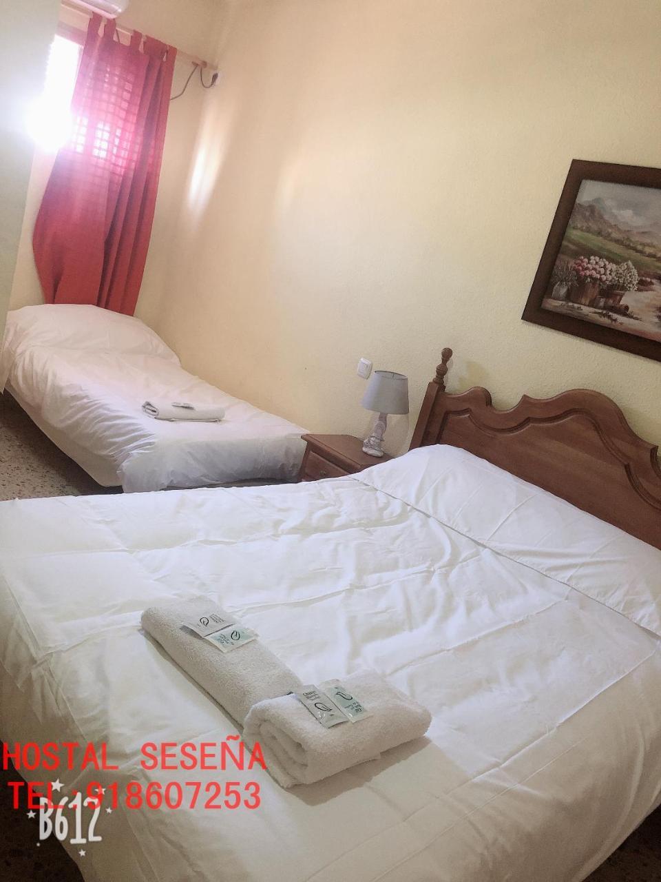 Hostal Sesena Exterior photo